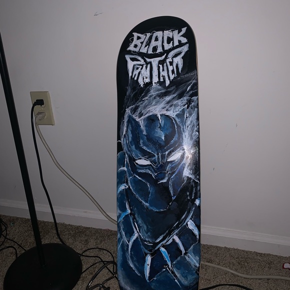 Black panther skateboard - Picture 5 of 5